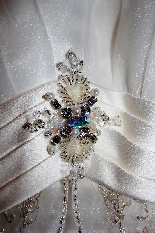 Limited Availability Alfred Angelo 2086
