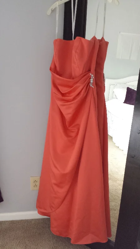 Factory Direct Sale Other Satin Gown with Side Drape & Brooch
