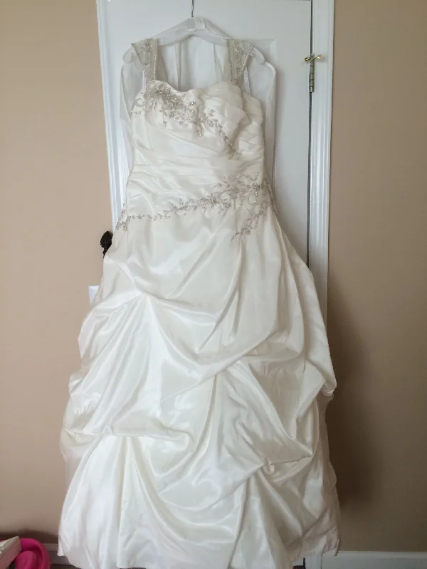 Exclusive Online Offer Alfred Angelo 2104w