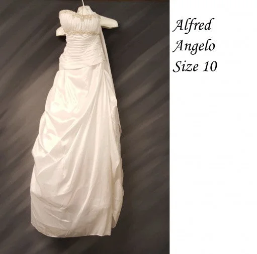 Get It Before It’s Gone Alfred Angelo 2049C