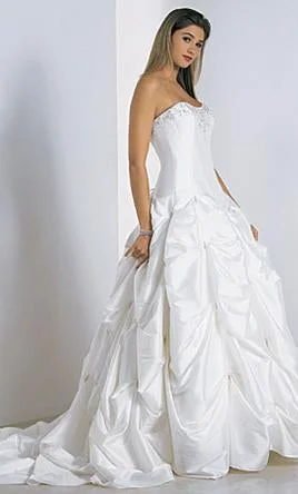 Grand Opening Sale Alfred Angelo 1963