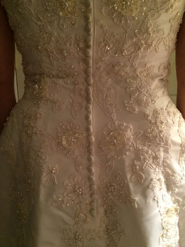 Last Chance Alfred Angelo 204