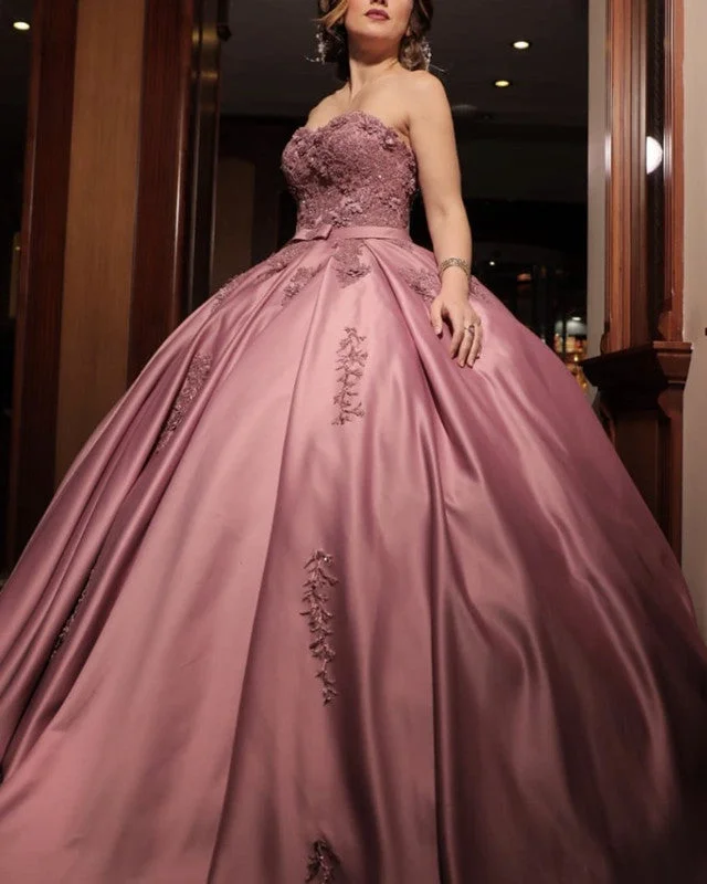 Online Exclusive Lace Flowers Sweetheart Corset Ball Gown Dresses Quinceanera