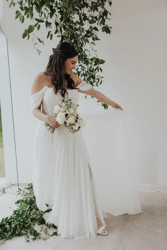 Price Slash Wtoo Wtoo by Watters Keala Ruched Corset Wedding Gown