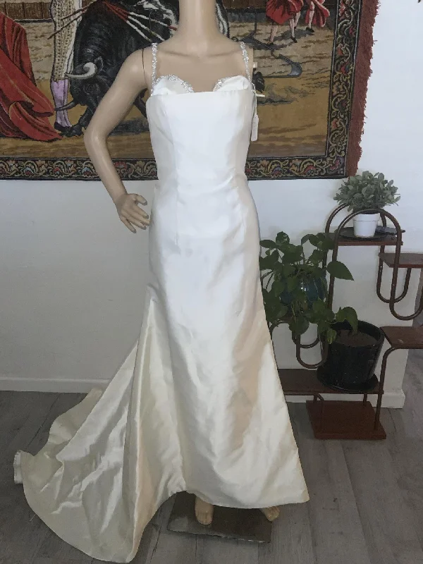YEAR-End Clearance Diamond Bride Diamond Collection Style #102