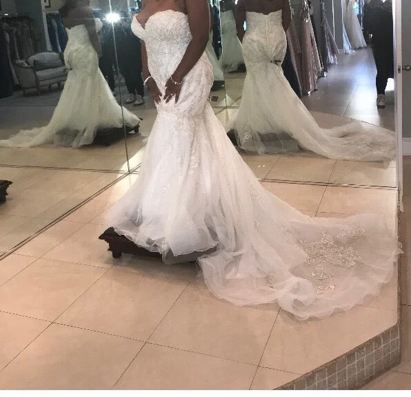 Can't Miss Stella York Mermaid/Trumpet Sweetheart neckline