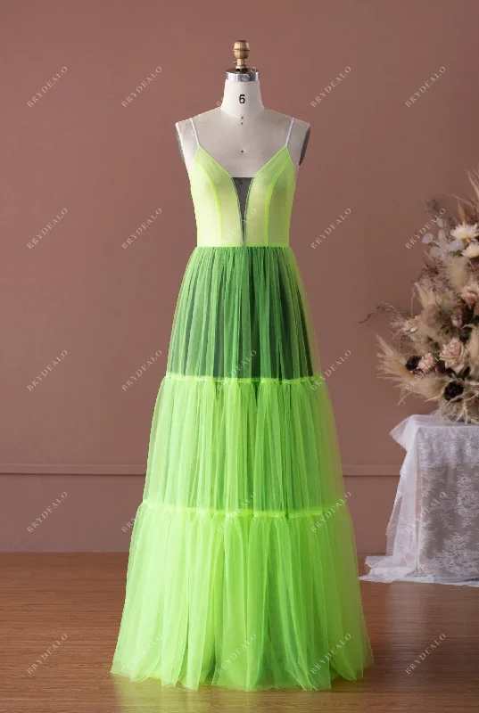 Quick Sale Custom Spaghetti Straps V-neck Boho A-line Wedding Dress Mockup