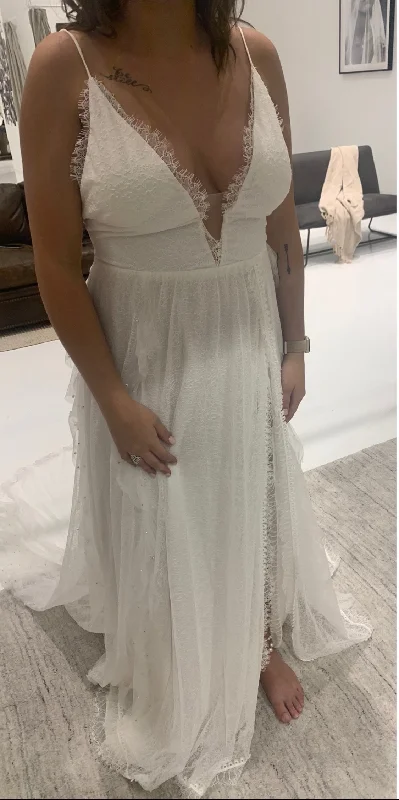 Today’s Special Grace Loves Lace Song