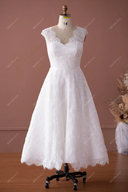 Special Discount Vintage Scallop Neck Lace Tea Length Wedding Dress