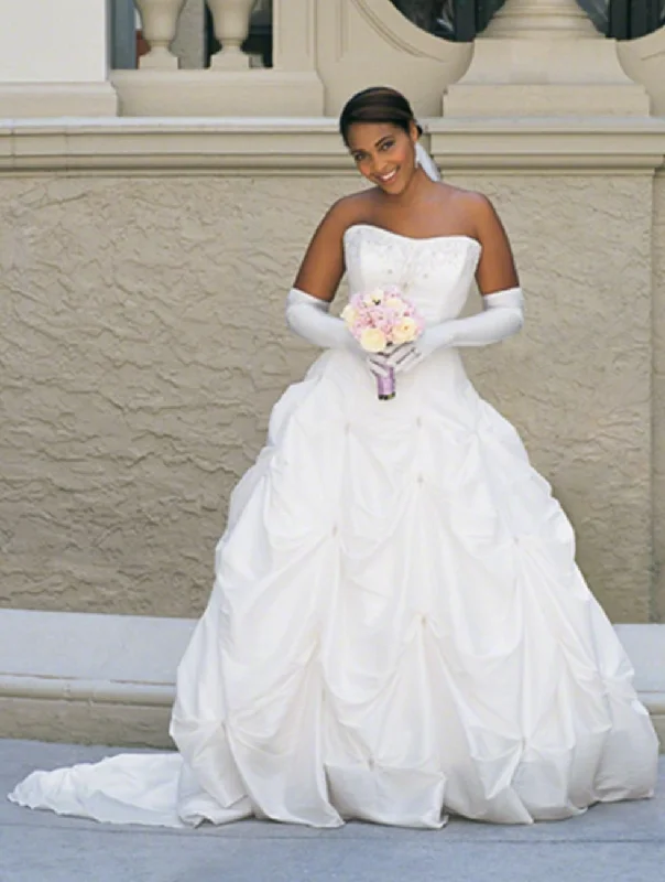 Customer Appreciation Sale Alfred Angelo 1963