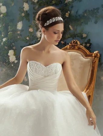 Loyalty Reward Alfred Angelo 205