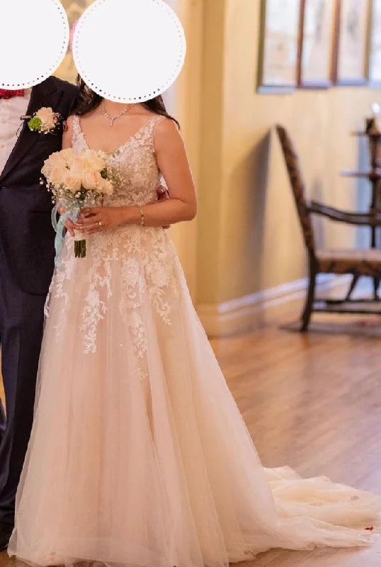 Weekend Deal Other New York City Local Taylor-made A-line wedding dress