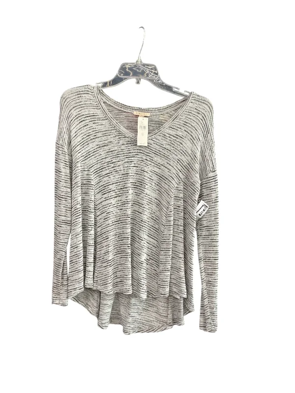 Epic Deals Top Long Sleeve By Bordeaux In Grey Size: XS