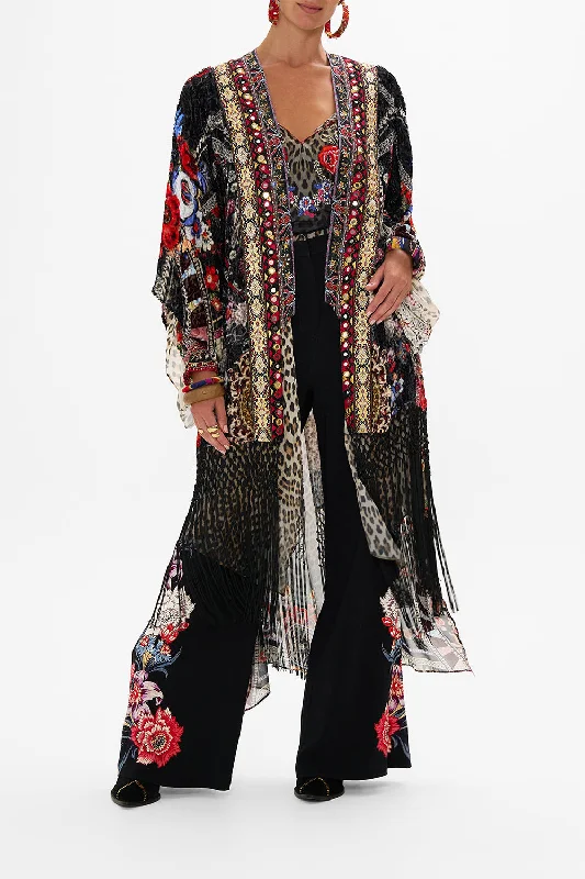 Get It Before It’s Gone KIMONO WITH LONG UNDERLAYER VOLENDAM DOLLS