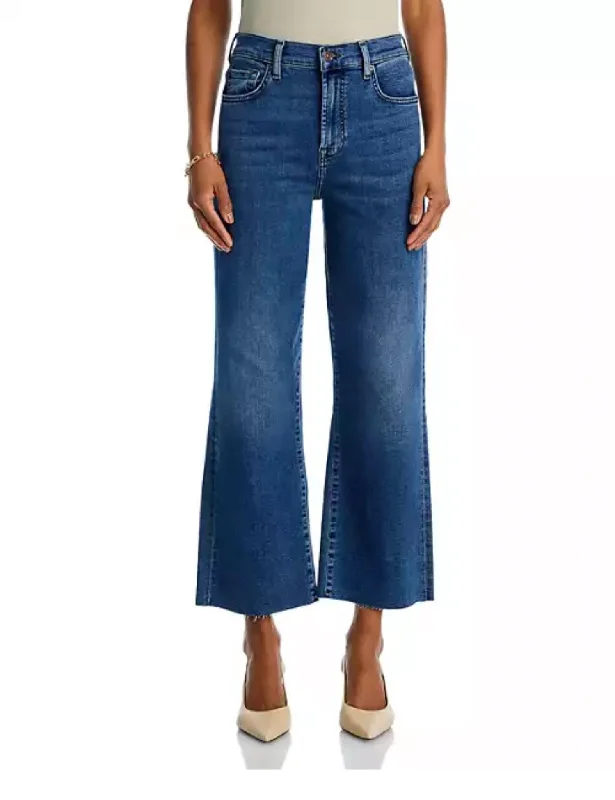 Alexa Clara Cropped Jeans In Medium Dark Wash