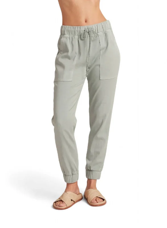 Quick Sale Pocket Jogger In Oasis Green