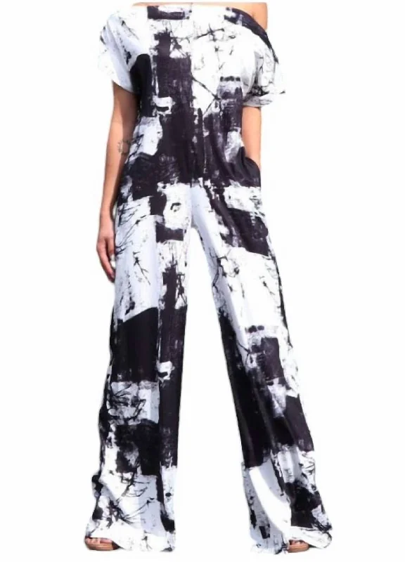 Printed Off Shoulder Jumpsuit In Black/white