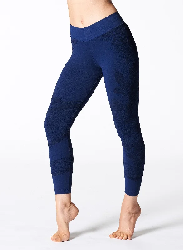 Don't Wait NUX Eden 7/8 Crop Legging - Navy