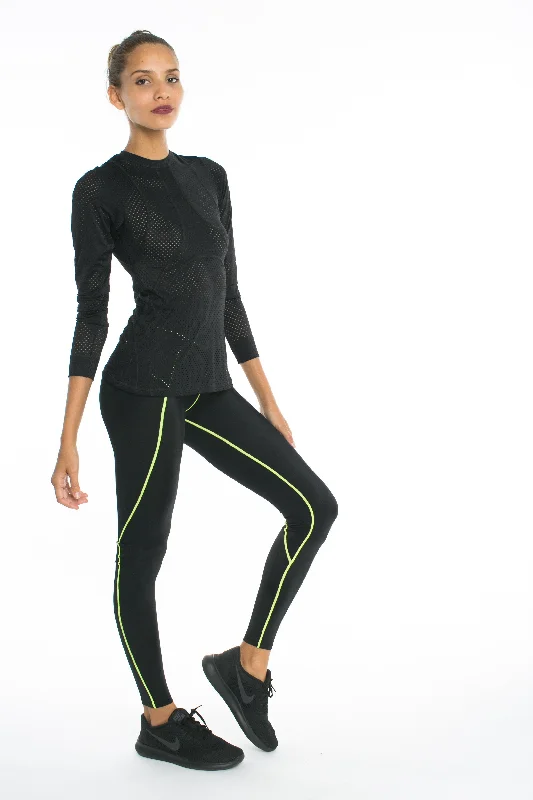 Online Specials 925Fit Track Me Down Rash Guard - Black